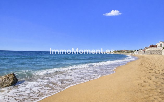 Bestaande woning - Geschakelde woning - Estepona  - Estepona Centro