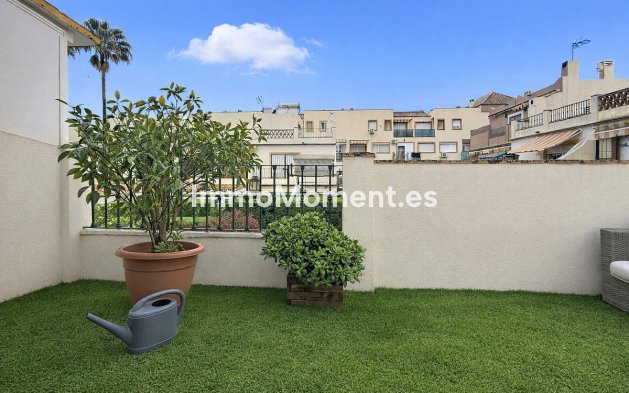 Bestaande woning - Geschakelde woning - Estepona  - Estepona Centro