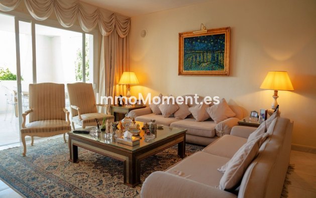 Resale - Apartment - Marbella - Puerto Banús