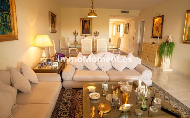 Resale - Apartment - Marbella - Puerto Banús