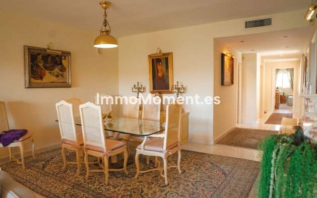 Resale - Apartment - Marbella - Puerto Banús