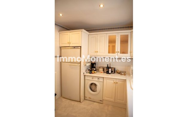 Resale - Apartment - Marbella - Puerto Banús