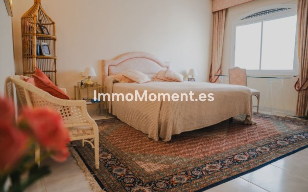 Resale - Apartment - Marbella - Puerto Banús