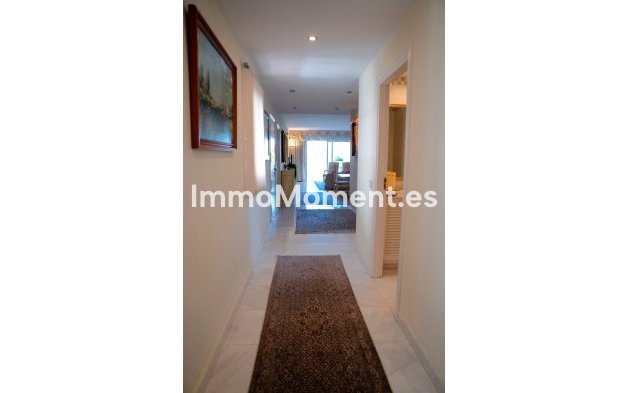 Resale - Apartment - Marbella - Puerto Banús
