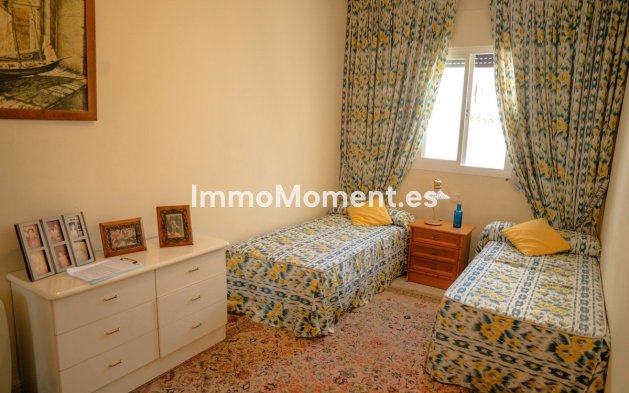 Resale - Apartment - Marbella - Puerto Banús