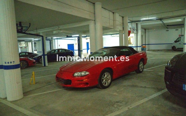 Resale - Apartment - Marbella - Puerto Banús