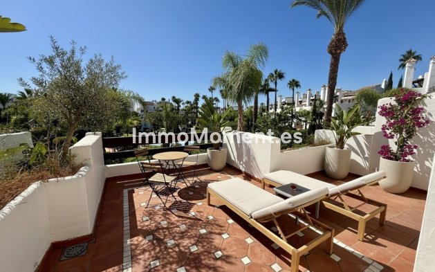 Reventa - Villa independiente - Estepona  - Costalita