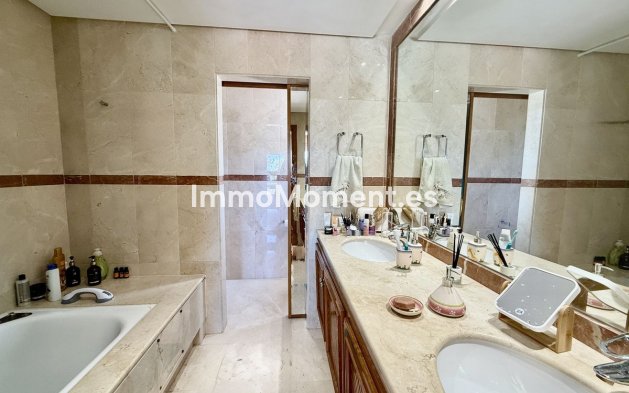 Reventa - Villa independiente - Estepona  - Costalita
