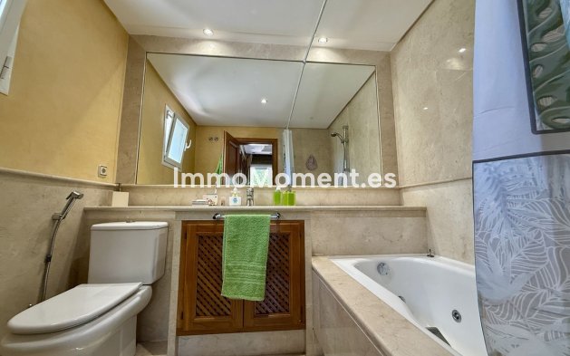 Reventa - Villa independiente - Estepona  - Costalita