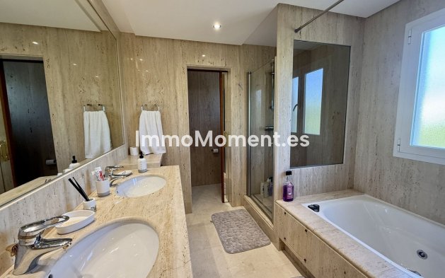 Reventa - Villa independiente - Estepona  - Costalita