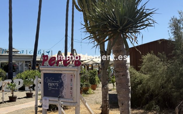 Reventa - Villa independiente - Estepona  - Costalita