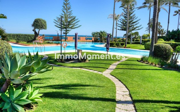 Resale - Apartment - Marbella - Puerto Banús