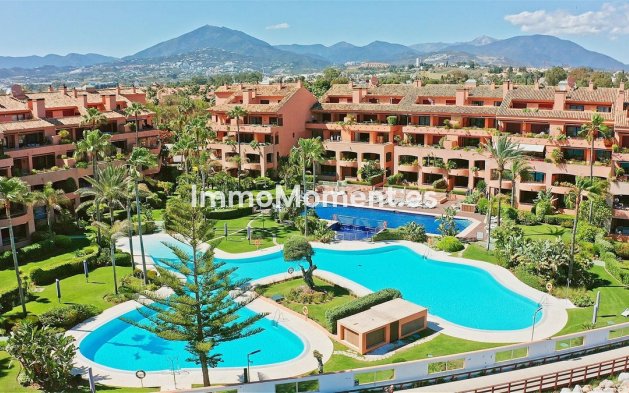 Resale - Apartment - Marbella - Puerto Banús
