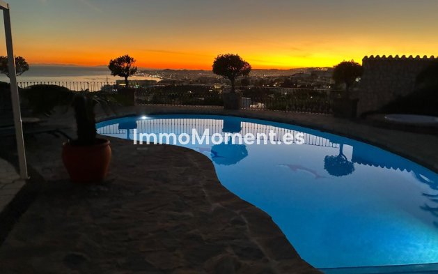 Resale - Detached villa - Benalmadena - Benalmadena Centro