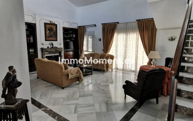Reventa - Villa independiente - Estepona  - Estepona Centro