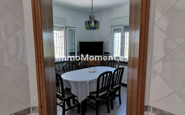 Reventa - Villa independiente - Estepona  - Estepona Centro