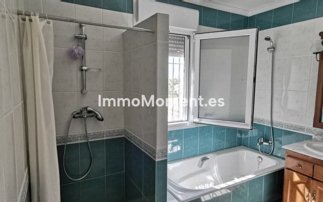 Reventa - Villa independiente - Estepona  - Estepona Centro