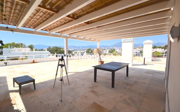 Resale - Apartment - Marbella - Puerto Banús