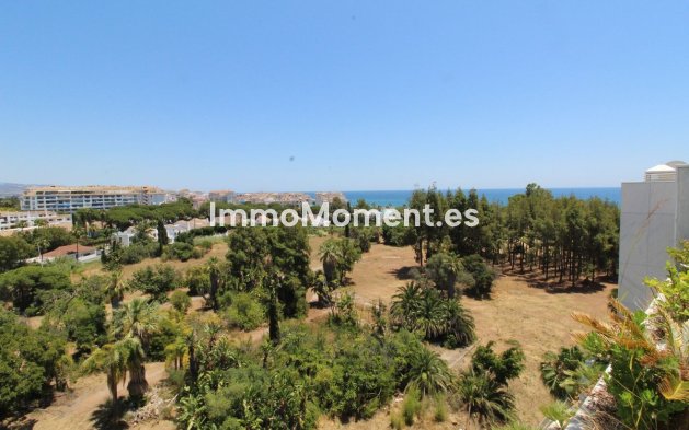 Resale - Apartment - Marbella - Puerto Banús