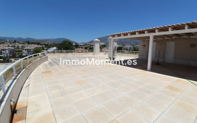 Resale - Apartment - Marbella - Puerto Banús