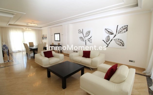 Resale - Apartment - Marbella - Puerto Banús