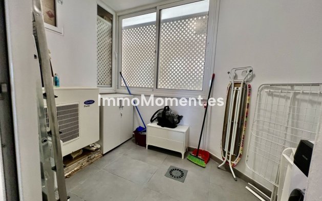 Resale - Apartment - Benalmadena - Benalmadena Centro