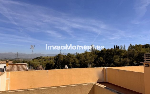 Resale - Apartment - Inland  - Alhaurín de la Torre
