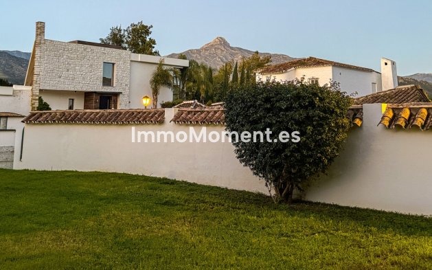 Wiederverkauf - Freistehende Villa - Marbella - Nueva Andalucía