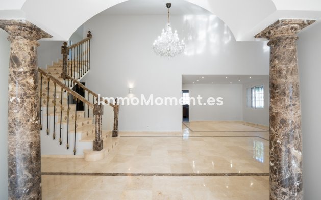 Wiederverkauf - Freistehende Villa - Marbella - Nueva Andalucía