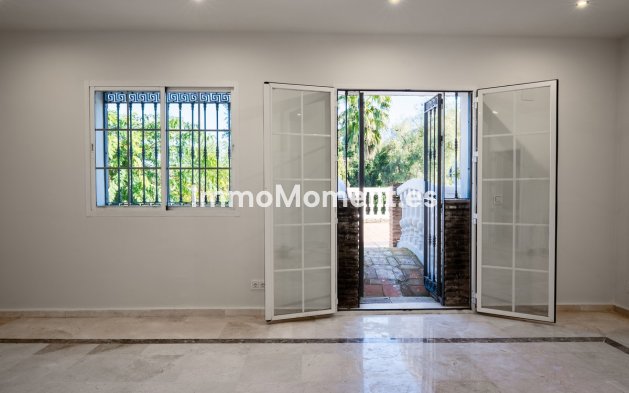 Wiederverkauf - Freistehende Villa - Marbella - Nueva Andalucía