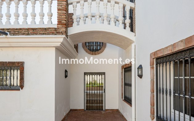 Wiederverkauf - Freistehende Villa - Marbella - Nueva Andalucía