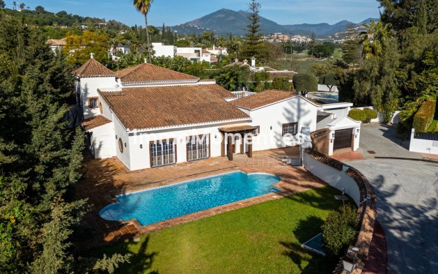 Wiederverkauf - Freistehende Villa - Marbella - Nueva Andalucía