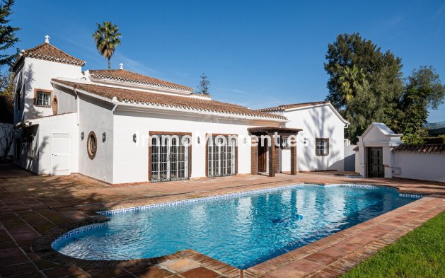 Wiederverkauf - Freistehende Villa - Marbella - Nueva Andalucía
