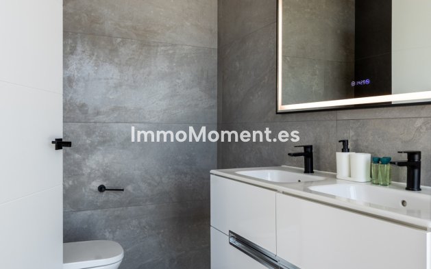 Reventa - Villa independiente - Estepona  - Valle Romano