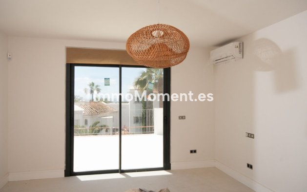 Wiederverkauf - Freistehende Villa - Marbella - Elviria