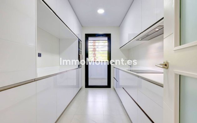 Revente - Appartement - Estepona  - Estepona Centro