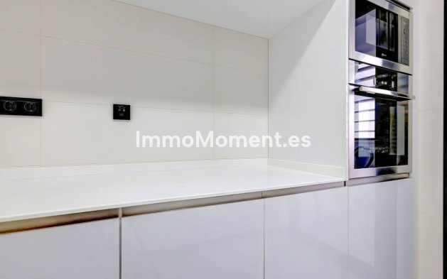 Revente - Appartement - Estepona  - Estepona Centro