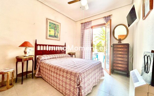 Wiederverkauf - Villa - Orihuela - La Zenia