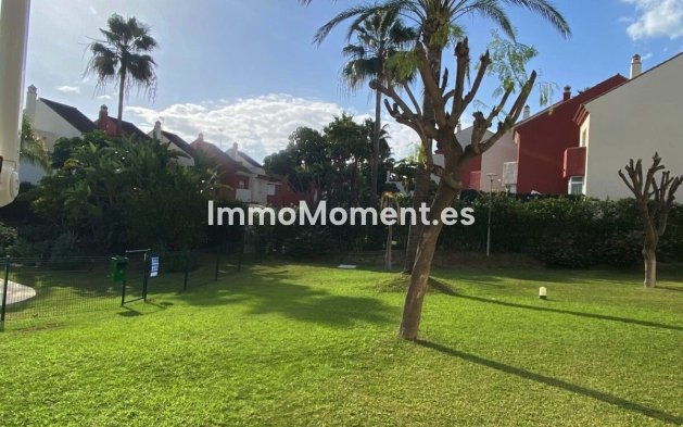 Revente - Maison mitoyenne - Estepona  - Estepona Centro