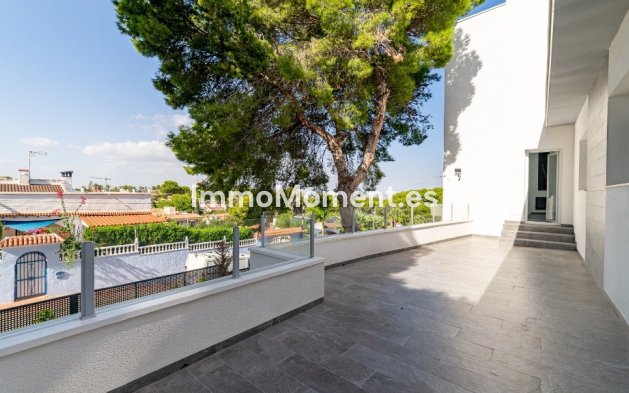 Reventa - Villa independiente - Orihuela - Los Balcones