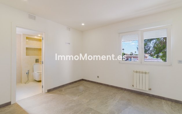Reventa - Villa independiente - Orihuela - Los Balcones
