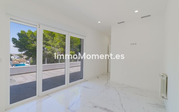 Reventa - Villa independiente - Orihuela - Los Balcones
