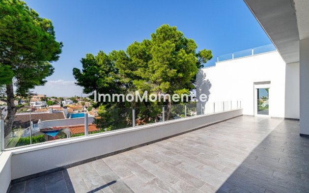 Reventa - Villa independiente - Orihuela - Los Balcones