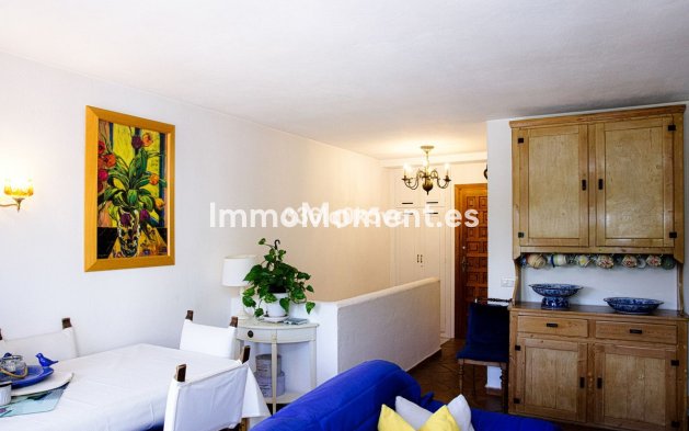 Resale - Apartment - Benahavís - Benahavís Centro