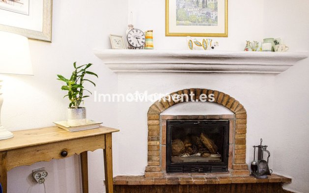 Resale - Apartment - Benahavís - Benahavís Centro