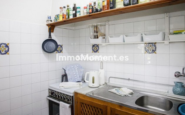 Resale - Apartment - Benahavís - Benahavís Centro