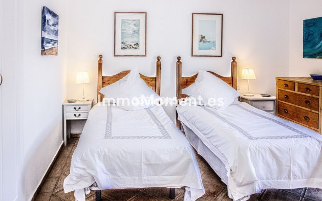 Resale - Apartment - Benahavís - Benahavís Centro
