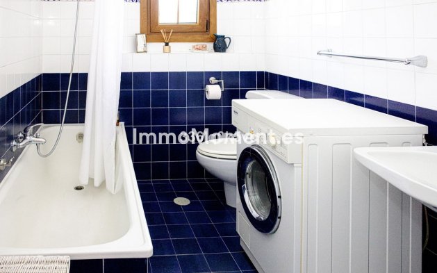 Resale - Apartment - Benahavís - Benahavís Centro