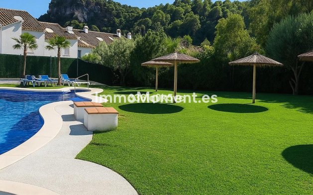 Resale - Apartment - Benahavís - Benahavís Centro