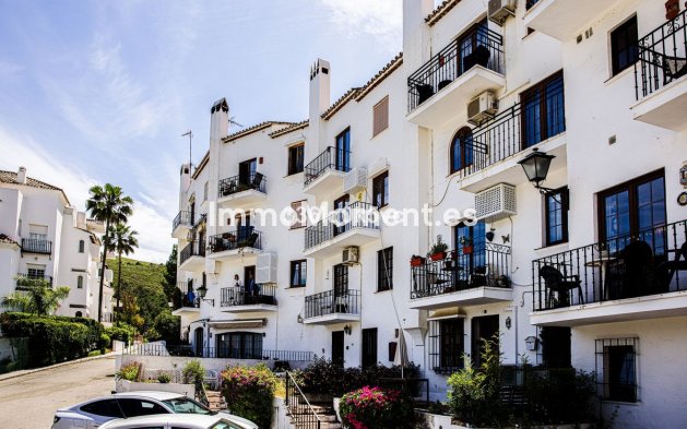 Resale - Apartment - Benahavís - Benahavís Centro